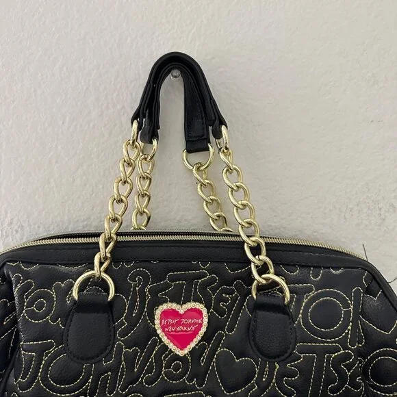 Betsey Johnson Handbag Logo Quilted Be Mine Gold Chain Straps Black O/S - Picture 7 of 13
